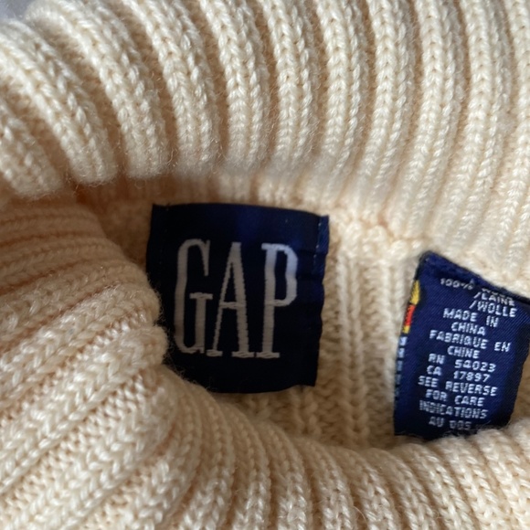GAP Wool Sweater - Picture 12 of 16